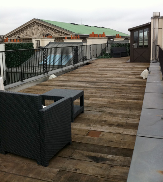 Terrasse balcon en parquet Wagon dans Paris 8ème